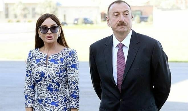 İlham Əliyev və xanımı oftalmoloqlarla söhbət etdi
