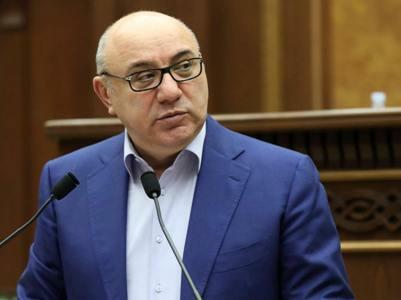 Azərbaycanın ərazi bütövlüyünü tanıyır, sülhü ikiəlli dəstəkləyirəm: erməni deputat
