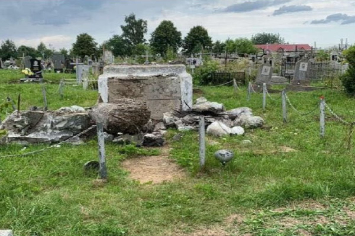 Lvov vilayətində sovet əsgərlərinin 9 abidəsi sökülüb