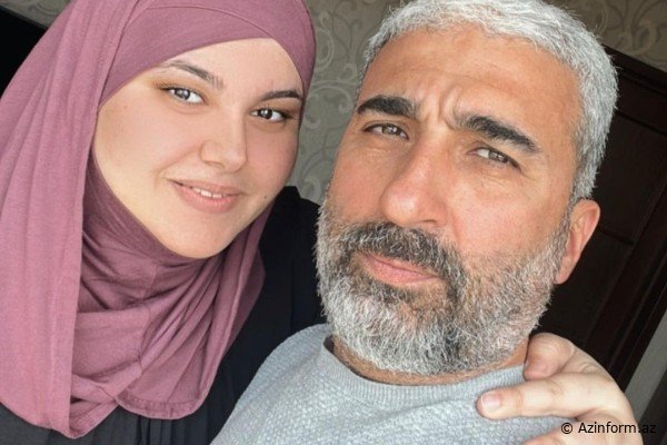 "Öyrənmisiniz dodağı böyük..." - Əməkdar artistin bloger qızı ƏSƏBİLƏŞDİ