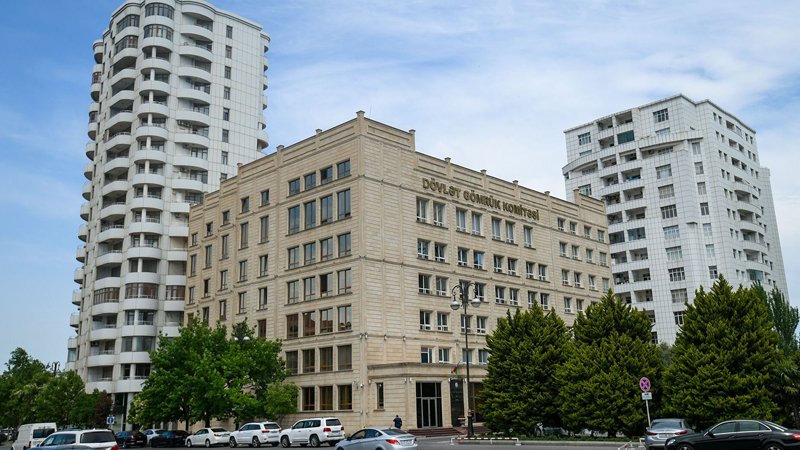 Gömrük Komitəsinə işə düzəldəcəyini dedi, 33 min aldı, həbs olundu