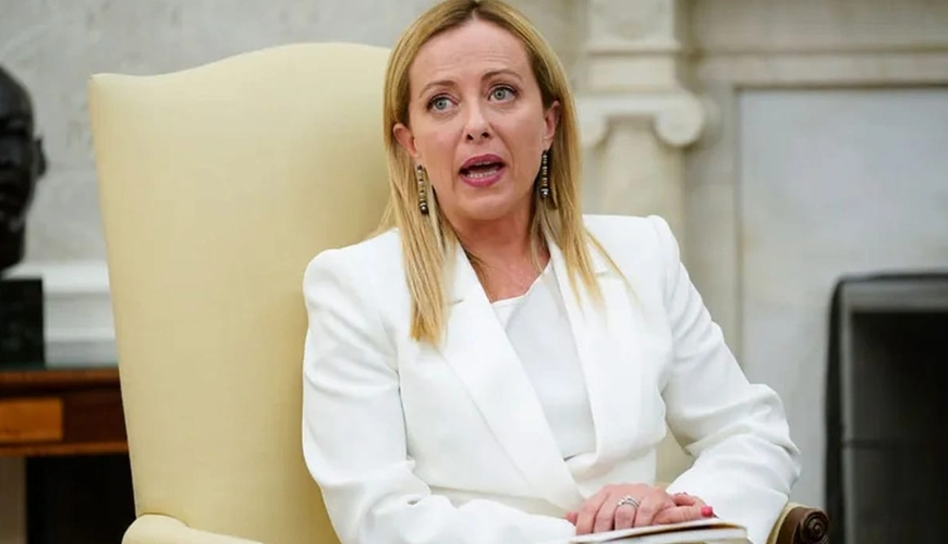 Restorandan qaçan turistlərin hesabını baş nazir ödədi