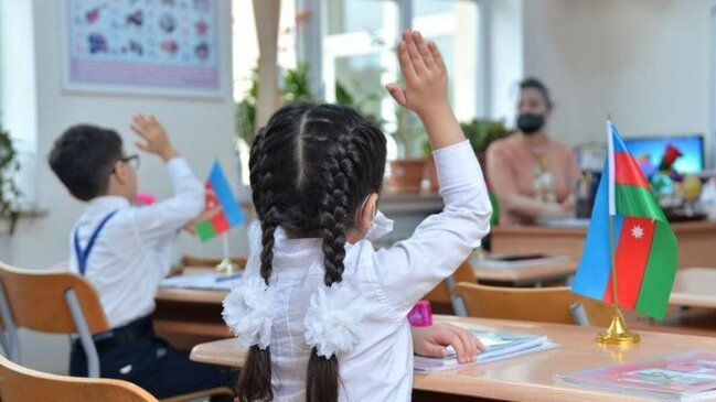 Valideynlərin DİQQƏTİNƏ! - Məktəblərdə dərs VAXTI DƏYİŞDİRİLİR?