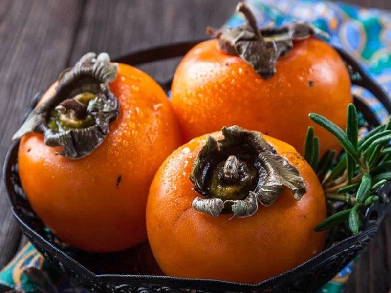 Bu şəxslərə xurma yemək olmaz