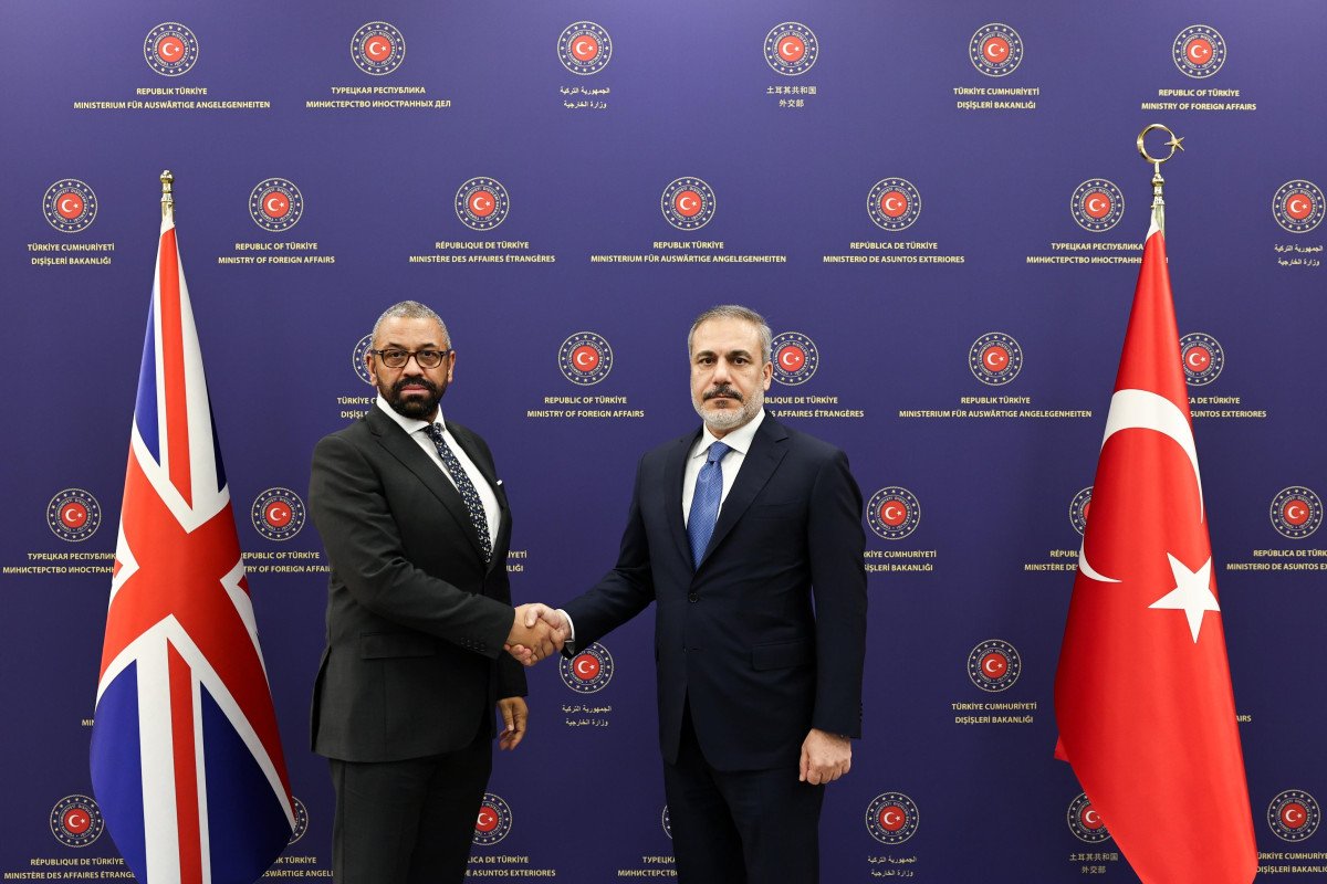 Hakan Fidan Böyük Britaniyanın xarici işlər naziri ilə görüşüb - FOTO