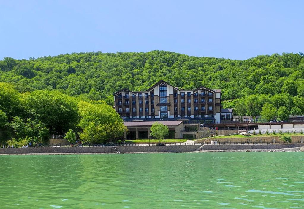 “Macəra Otel”də baş verən MACƏRALAR … - Otellərin çoxu əxlaqsızlıq yuvası kimi fəaliyyət göstərir…