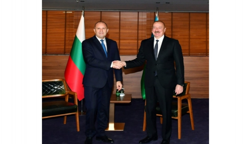 İlham Əliyev Bolqarıstan prezidentini Azərbaycana səfərə dəvət etdi