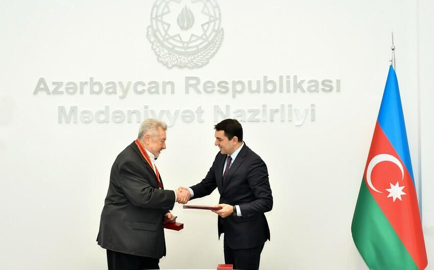 Yuli Qusmana “Şərəf” ordeni təqdim edildi - FOTO