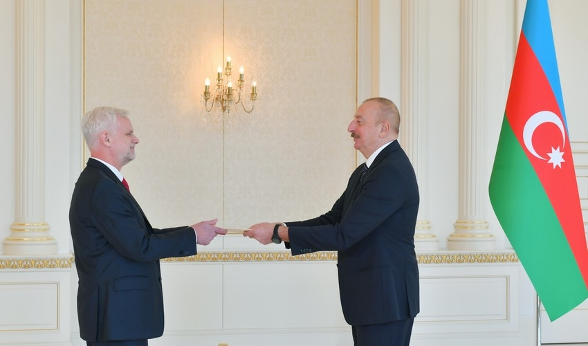 İlham Əliyev ABŞ səfiri ilə sülh gündəliyini müzakirə etdi