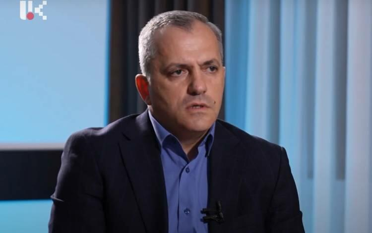 Separatçılara İLK ZƏRBƏ: Maskalı şəxslər Şahramanyanın mühafizəçisini apardılar - FOTO