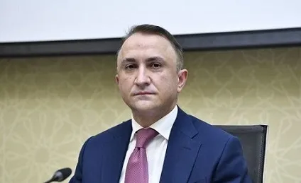 Bulvarda 2 milyonluq mənzili olan icra başçısı işdən çıxarılır? – FOTO