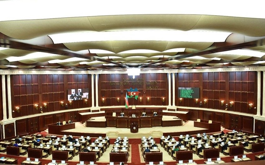 Milli Məclisin iclası keçirilir, gündəlikdə 21 məsələ var