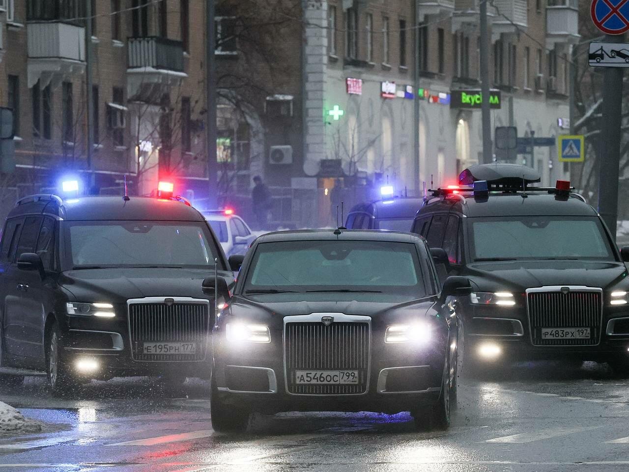 Putin gecəyarısı qəflətən Kremlə gəldi - Nə baş verir?