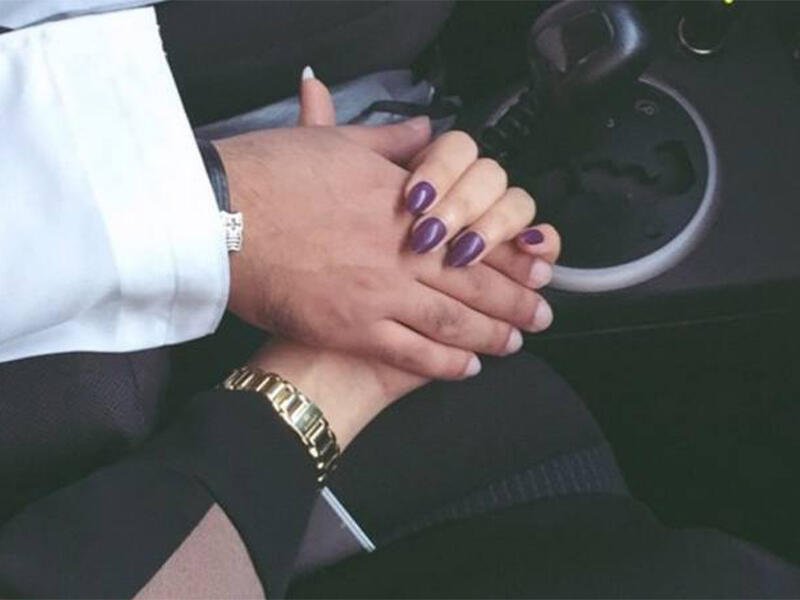 Ailəli müəllim məktəbli ilə çılpaq halda maşında yaxalandı