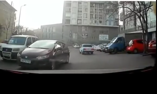 Bakıda sürücü qayda pozanları bu cür cəzalandırdı - VİDEO