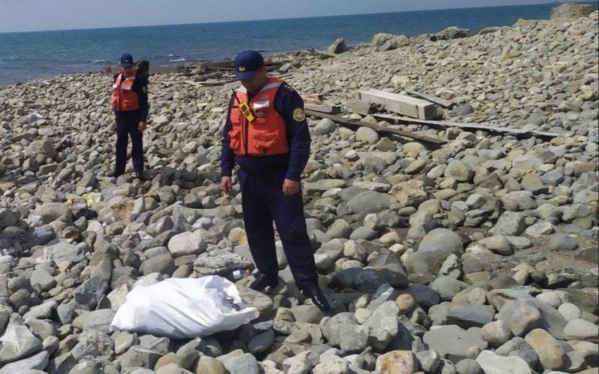DSX-nin hərbçiləri Xəzər dənizində 26 kiloqram marixuana tapıblar