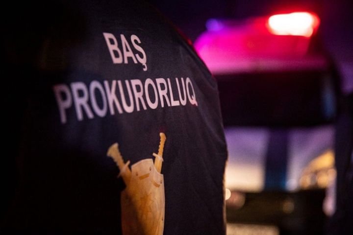 Vəzifəli şəxs cinayət başında yaxalandı