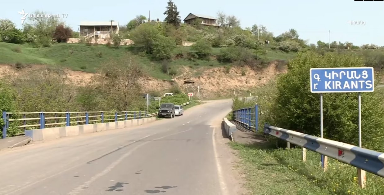 Qazaxla sərhəd kəndə giriş bağlandı: Yalnız bu şəxsləri buraxırlar