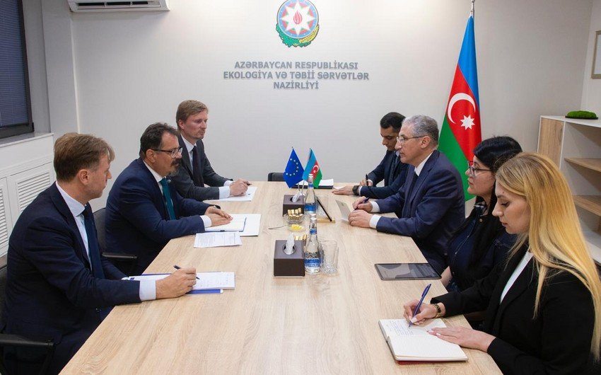 Muxtar Babayev Peter Mixalko ilə ətraf mühitin mühafizəsi sahəsində əməkdaşlıq imkanlarını müzakirə edib