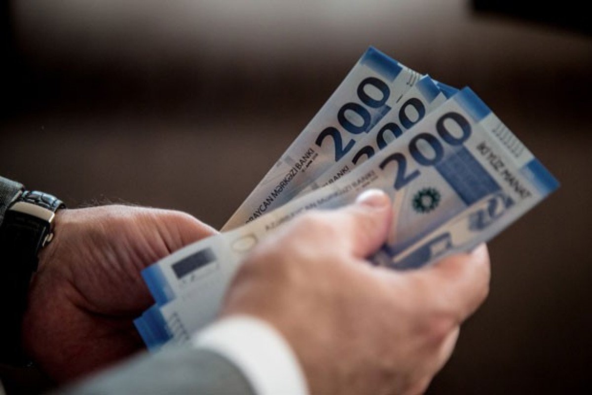 Azərbaycanda orta aylıq əməkhaqqı 1 000 manatı keçib