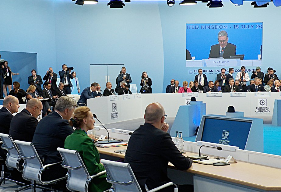 Prezident İlham Əliyev “Avropa Siyasi Birliyi” 4-cü Zirvə toplantısının açılış plenar sessiyasında iştirak edib - YENİLƏNİB