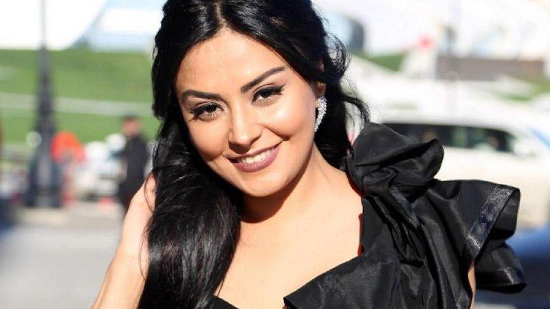 Vüsalə Əlizadə efirdə etdiyi hərəkətə görə TƏNQİD HƏDƏFİ OLDU