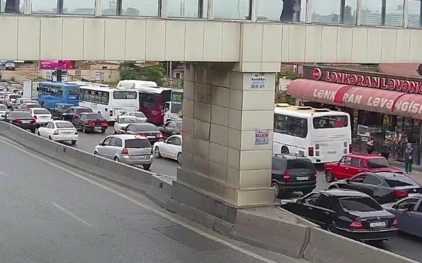 Paytaxta aparan yollar keçilməz oldu - SİYAHI