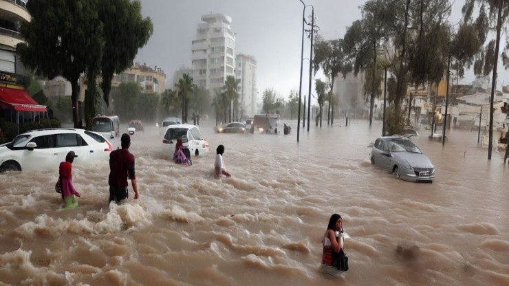 Qasırğalar daha da güclənəcək: Təhlükə barədə XƏBƏRDARLIQ