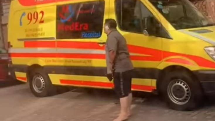 Ağadadaş Ağayevin klinikaya hücumunun YENİ VİDEOSU