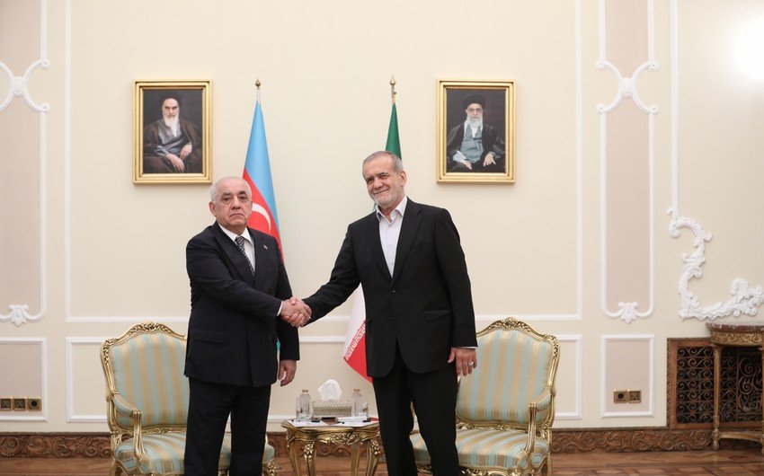 Əli Əsədov İranın prezidenti ilə görüşdü – Bakıya gələcək