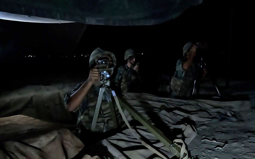 Azərbaycan Ordusunun artilleriya bölmələrinin xüsusi təlimi keçirilir - VİDEO