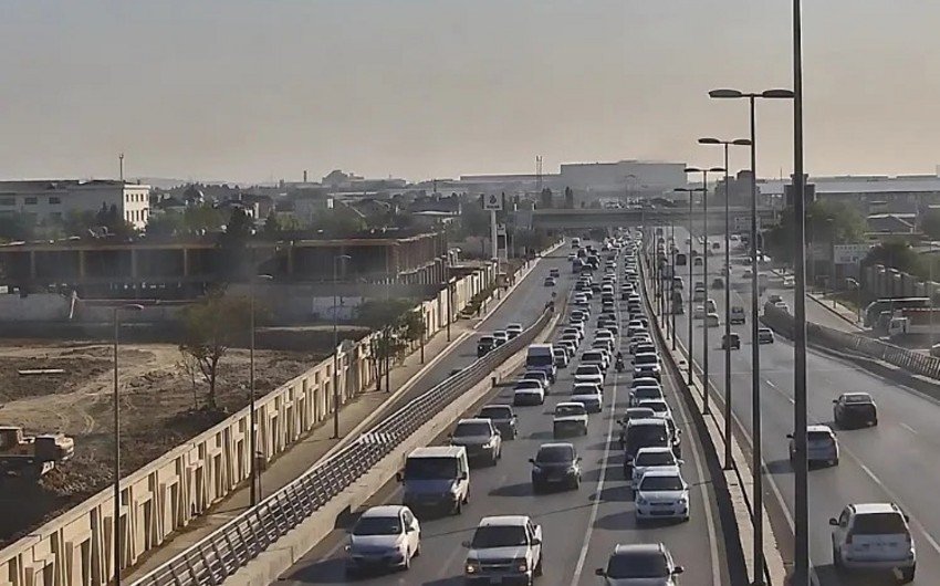 Bu yollarda tıxac var - SİYAHI