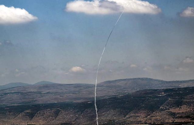 İsrail əraziləri Livan tərəfindən kütləvi atəşə tutulub