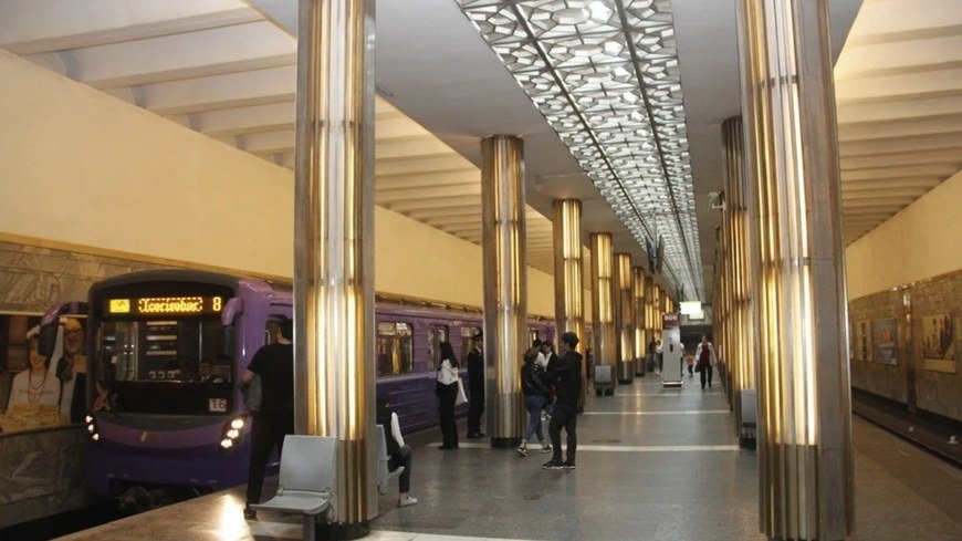 Bakıda sərnişin qatarda görün nə edib - "Metropoliten" TƏCİLİ AÇIQLAMA yaydı