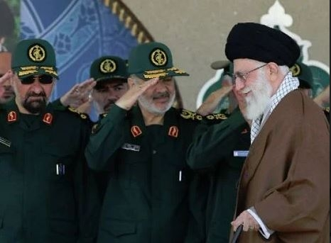 İran SEPAH-dakı “göstəbək” axtarışında