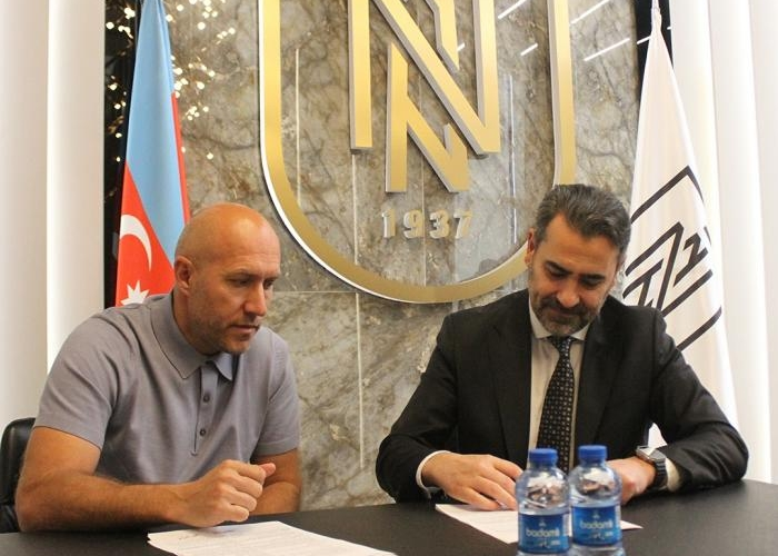 Abasovun "Neftçi"dəki maaşı bəlli oldu - MƏBLƏĞ
