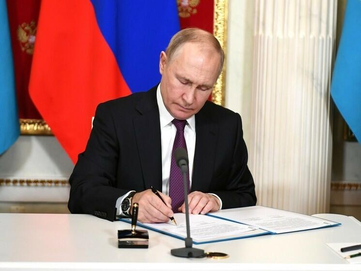 Rusiyada evlənənlərin GÖZÜ YAŞLI - Putin sərt qanun imzaladı