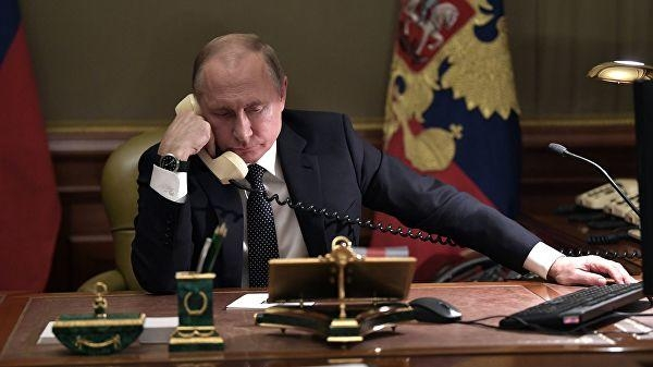 İki il sonra Putinə zəng etdi: Qoşunları dərhal çıxart!