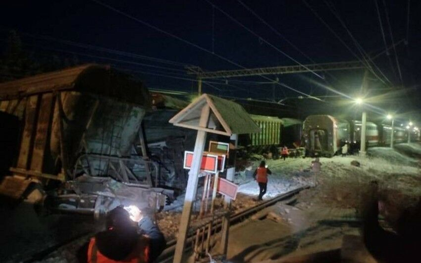 Rusiyada sərnişin və yük qatarları toqquşdu: 1 ölü, 27 yaralı var - YENİLƏNDİ