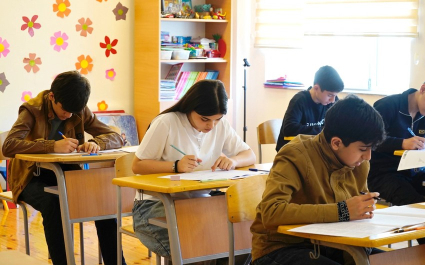 Orta təhsil səviyyəsi üzrə buraxılış imtahanı keçirildi