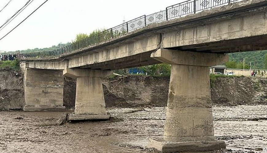 Körpü çökdü, 30-dan çox kəndin yolu bağland - SON DƏQİQƏ
