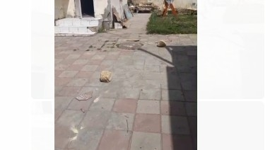 Tikinti şirkəti Nəsimidə göydən daş yağdırdı - 1 qadın həkimlik oldu -FOTOLAR, VİDEO