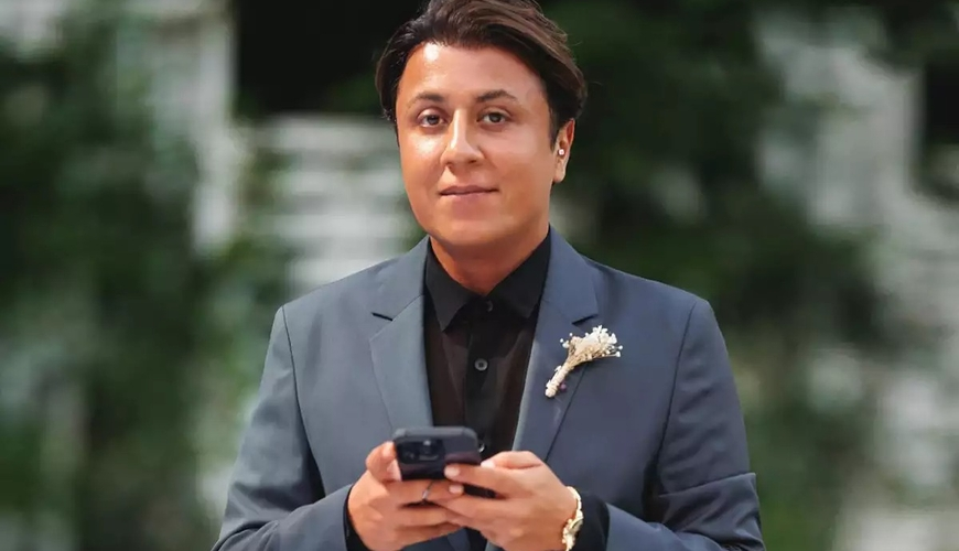 “Əzizlərimdən çox təyyarə bələdçilərini görürəm”