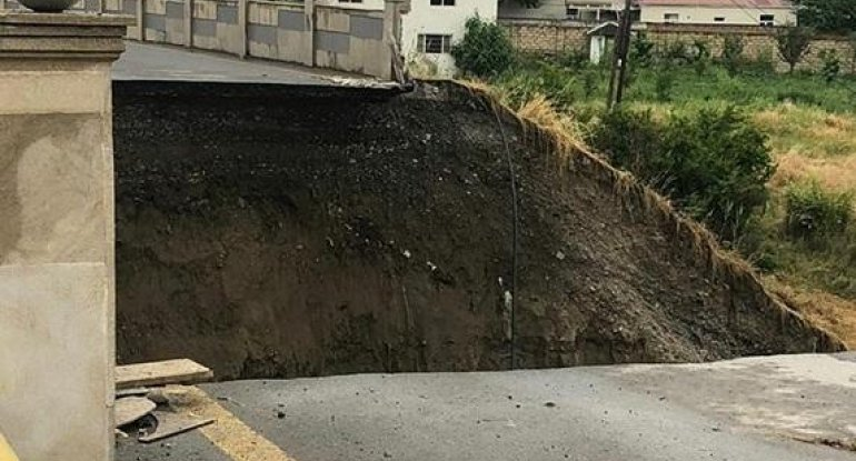 Bakıda körpü uçdu, bu yol bağlandı - FOTO