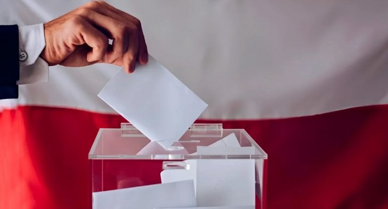 Polşada prezident seçkiləri başlayıb