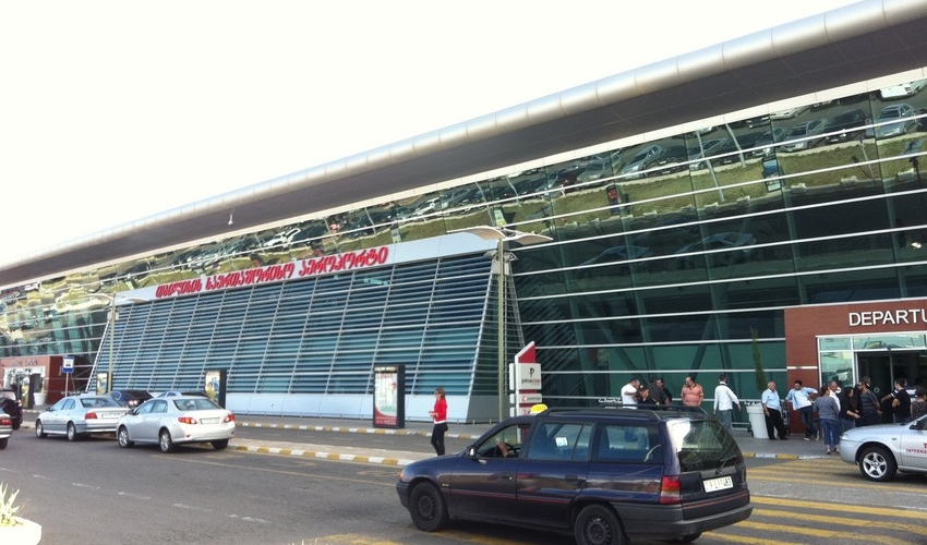 “Bədheybət poqonlular”in zühuru - Aeroportda gözləyən “qara lentli maşınlar” dönəmi qayıdır