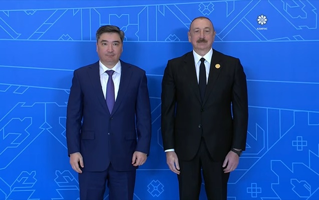 Prezident Xankəndidə qonaqları qarşılayır - CANLI