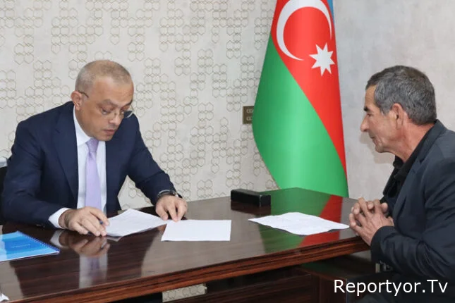 Zaur Mikayılov Yevlaxda vətəndaşlarla görüşdü (FOTO)