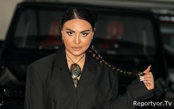 Blogerlə Şəbnəm arasında qalmaqal: “Məni şantaj edir”