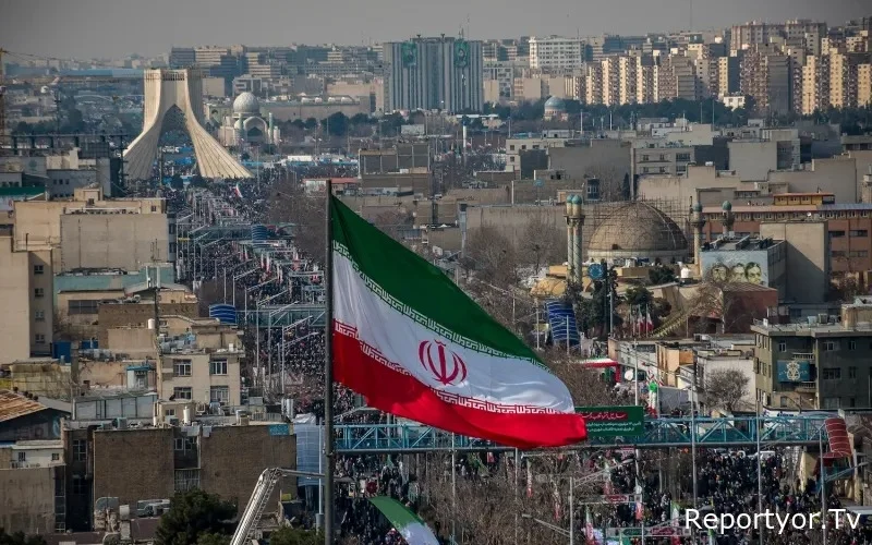 Tehrandan Trampa açıq hədələmə: “İsrail və ABŞ bazaları qanuni hədəf olacaq”